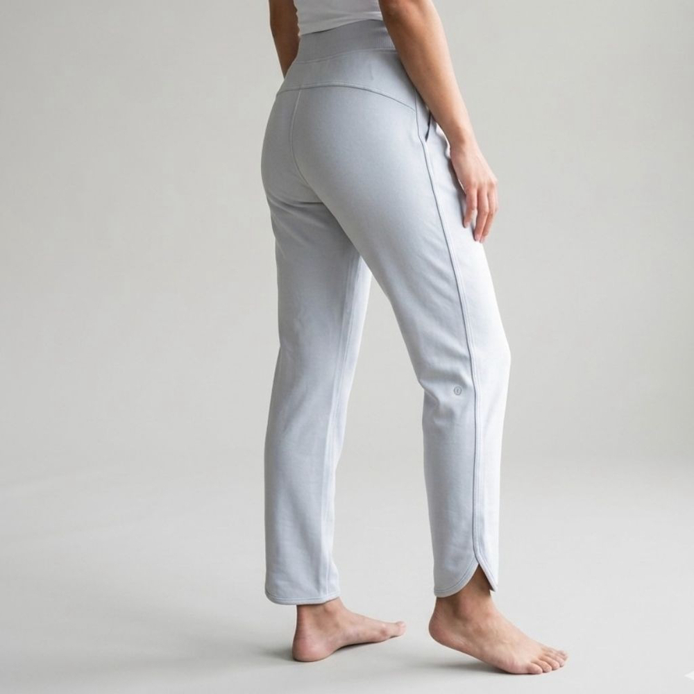 Lululemon Softstreme™ Ribbed-Waistband High-Rise Straight-Leg Pant S